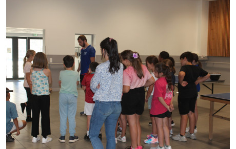 🏓 LE TT REIGNAC À LA RENCONTRE DES ÉLÈVES DE L’ÉCOLE PRIMAIRE DE MERCUÈS !